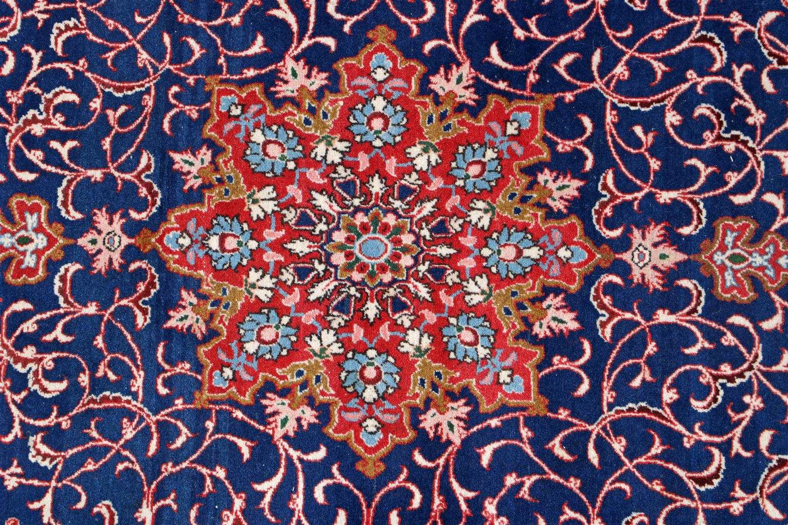 Hand-knotted oriental carpet - Image 2 of 4