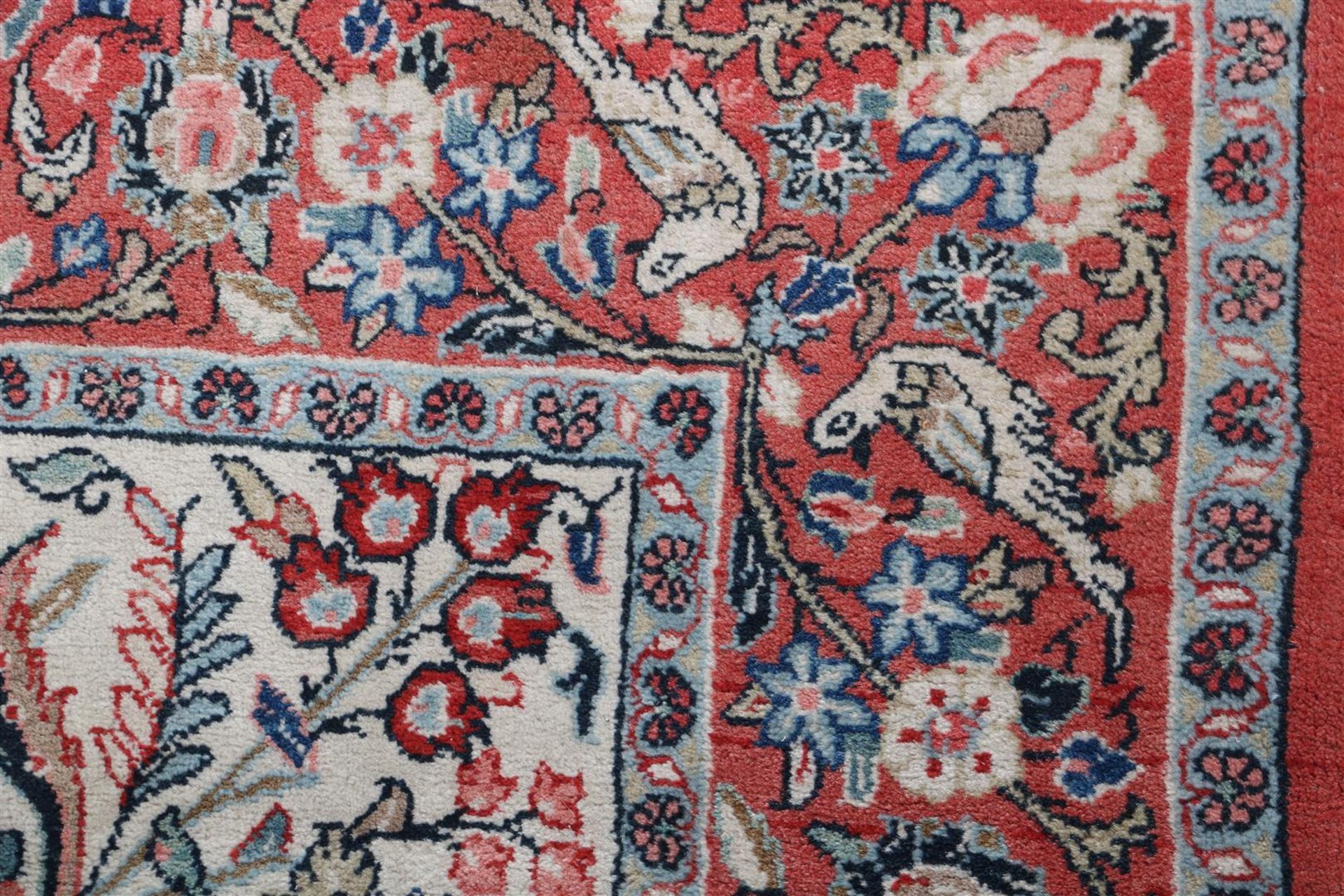 Hand-knotted Ispahan carpet - Image 4 of 5