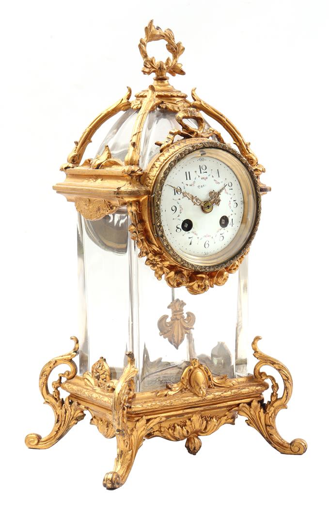 Lantern model table clock