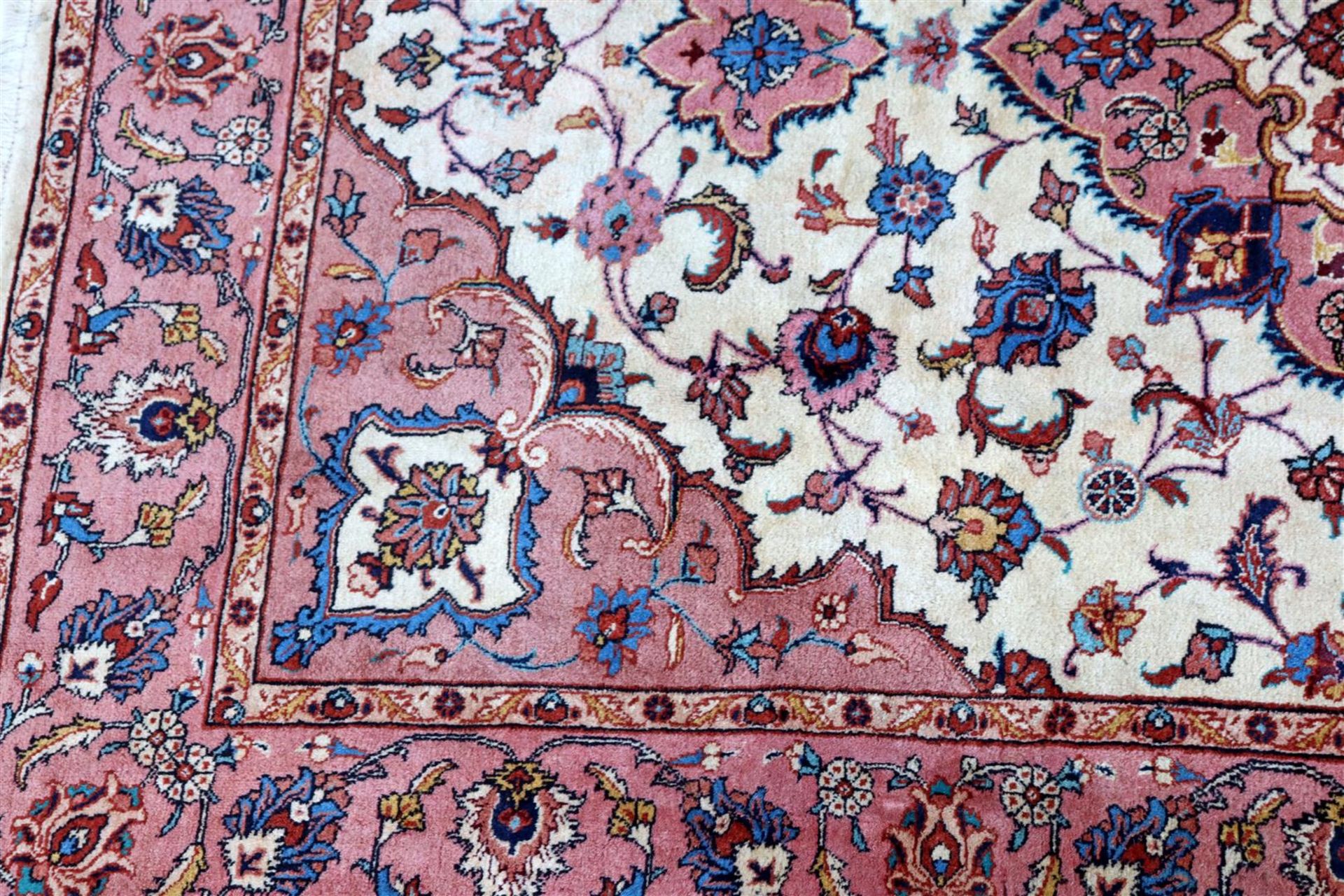 Hand-knotted oriental carpet - Image 3 of 4