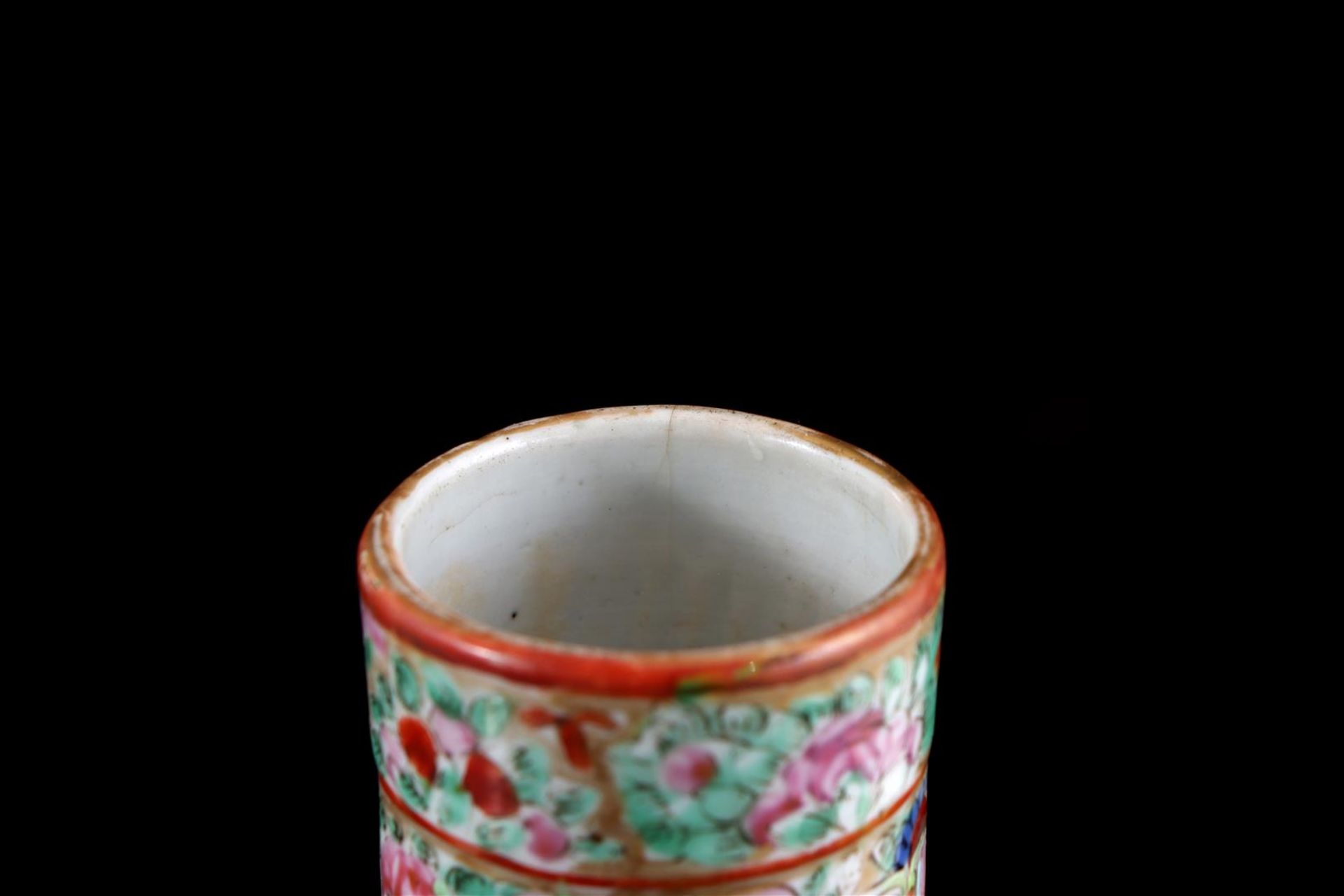 Porcelain Cantonese vase - Image 2 of 4