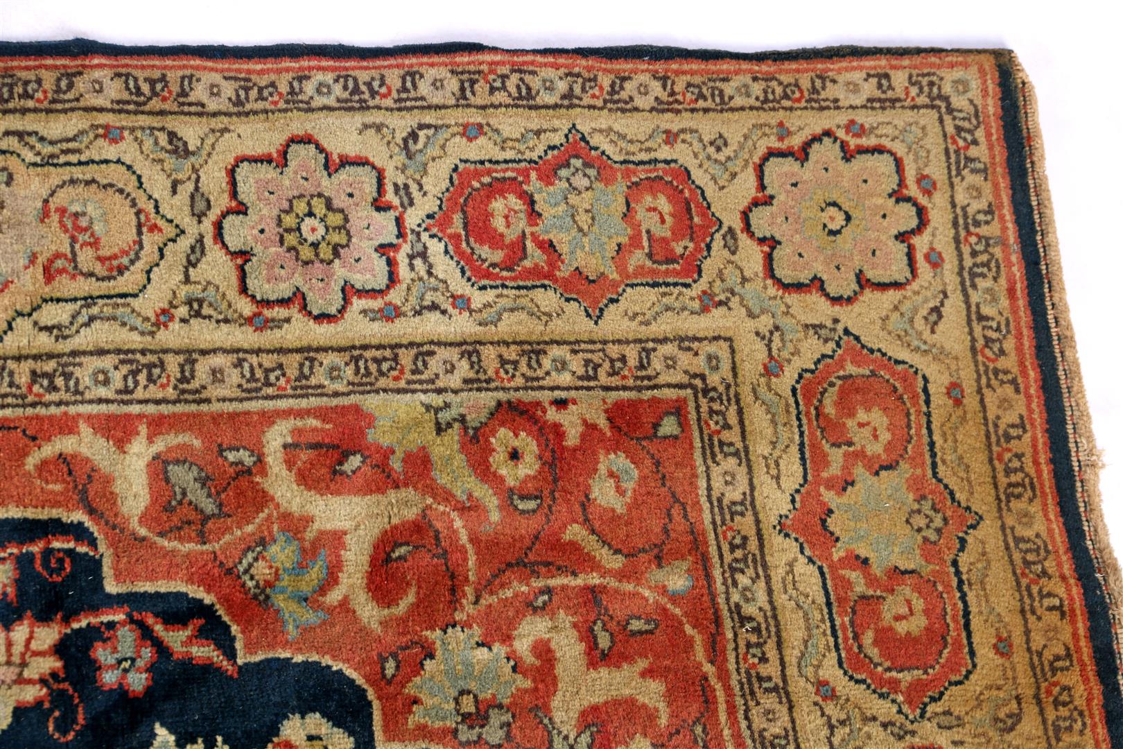 Hand-knotted oriental carpet - Image 3 of 4