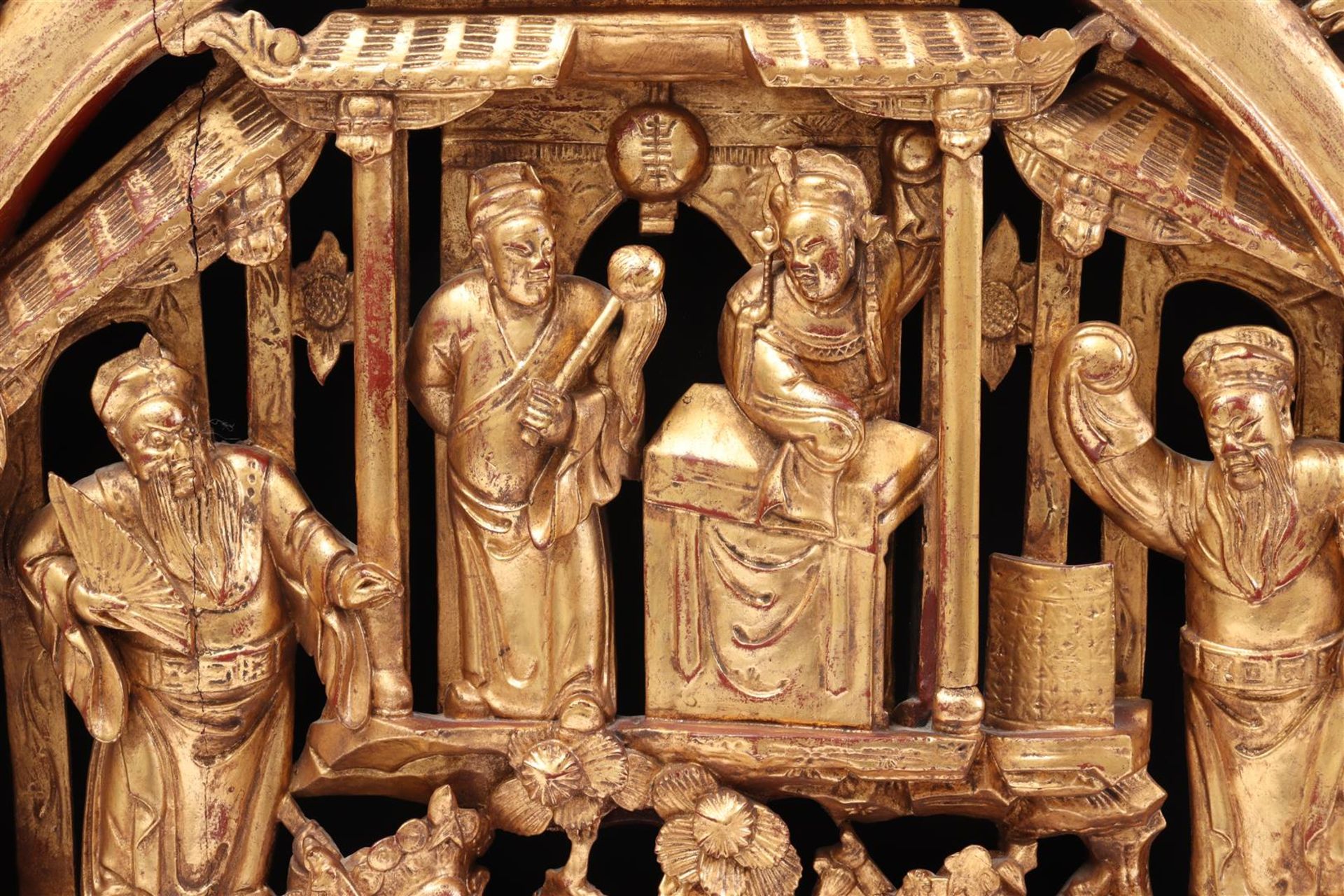 Richly carved wooden decoration - Image 2 of 3