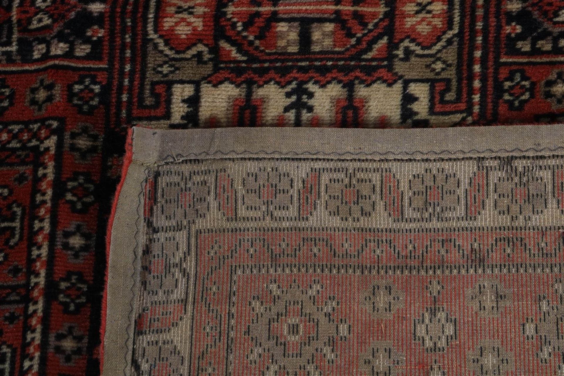 Carpet with oriental decor - Bild 4 aus 4