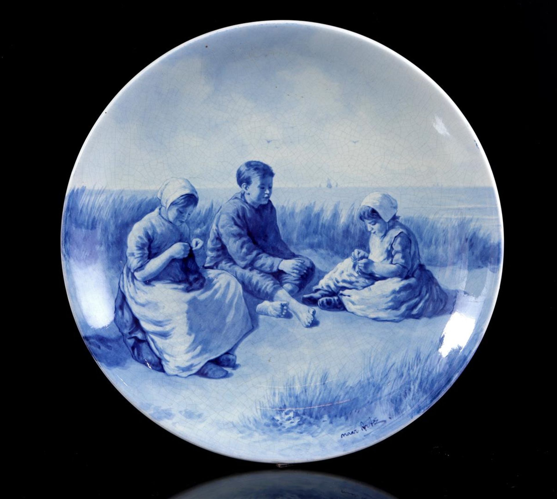 Porceleyne Fles Delft earthenware dish