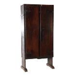 Oak 2-door farmhouse cupboard