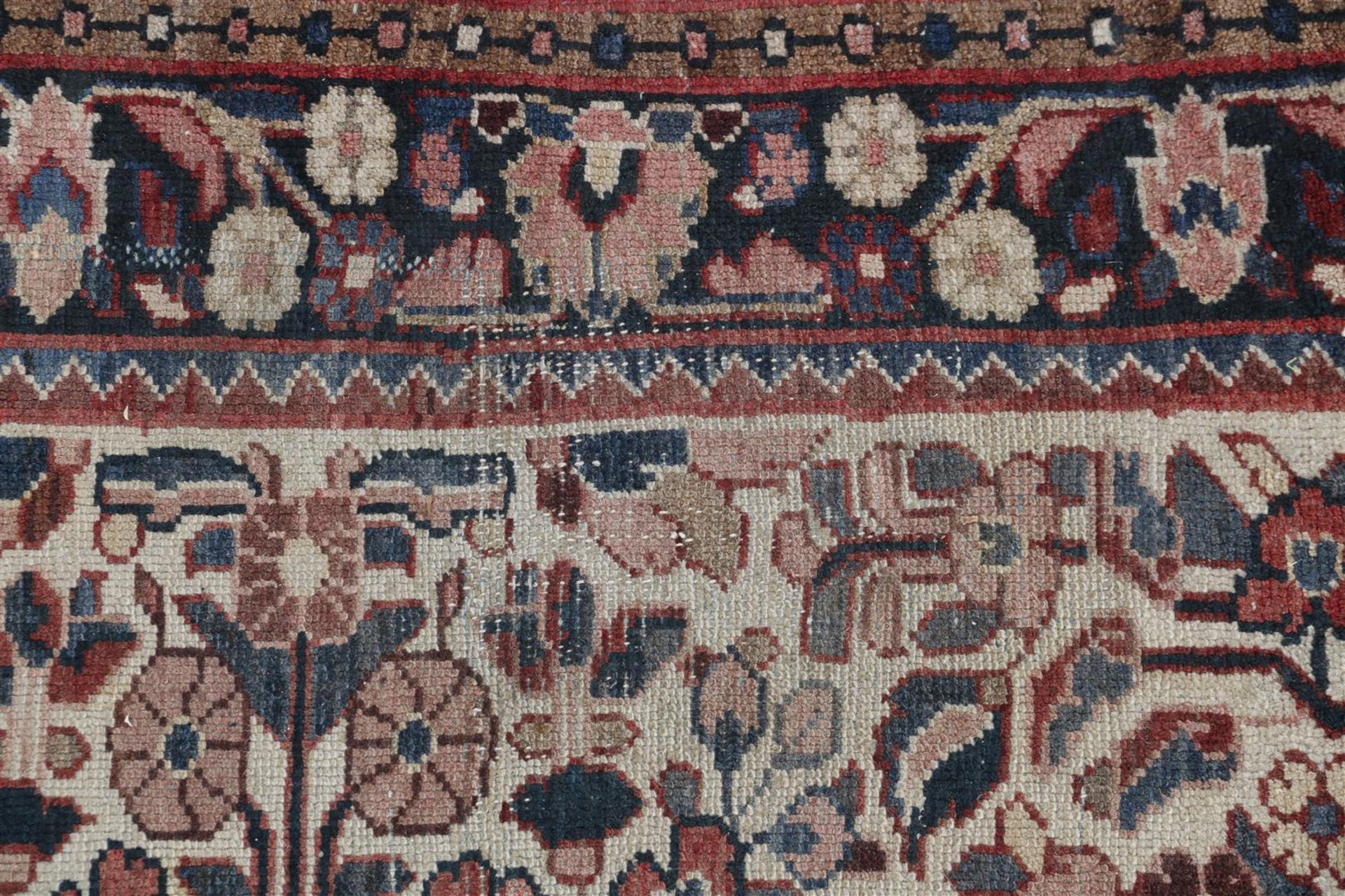 Hand-knotted carpet  - Bild 3 aus 4