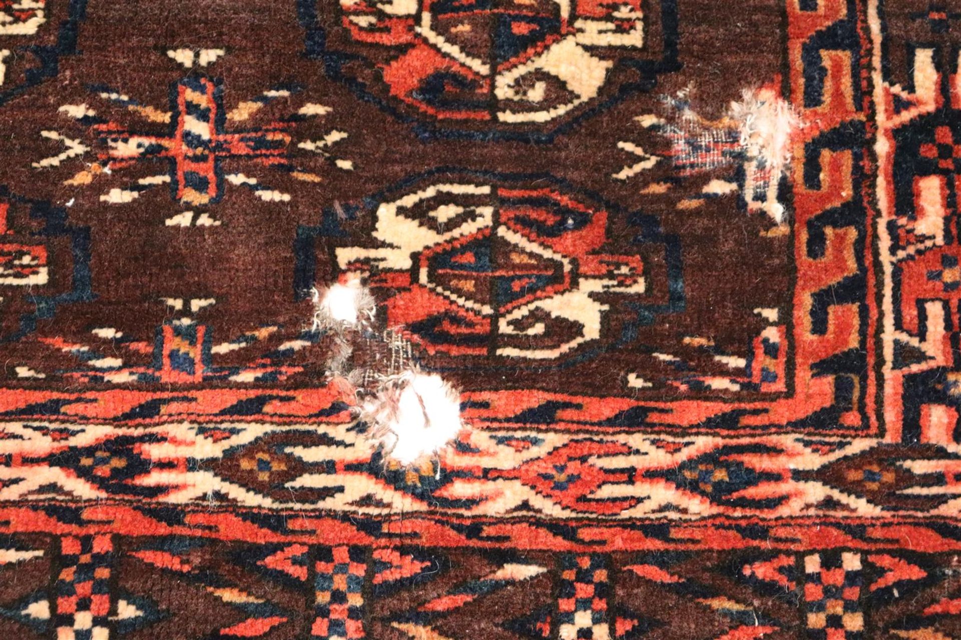 Hand-knotted carpet  - Bild 2 aus 4