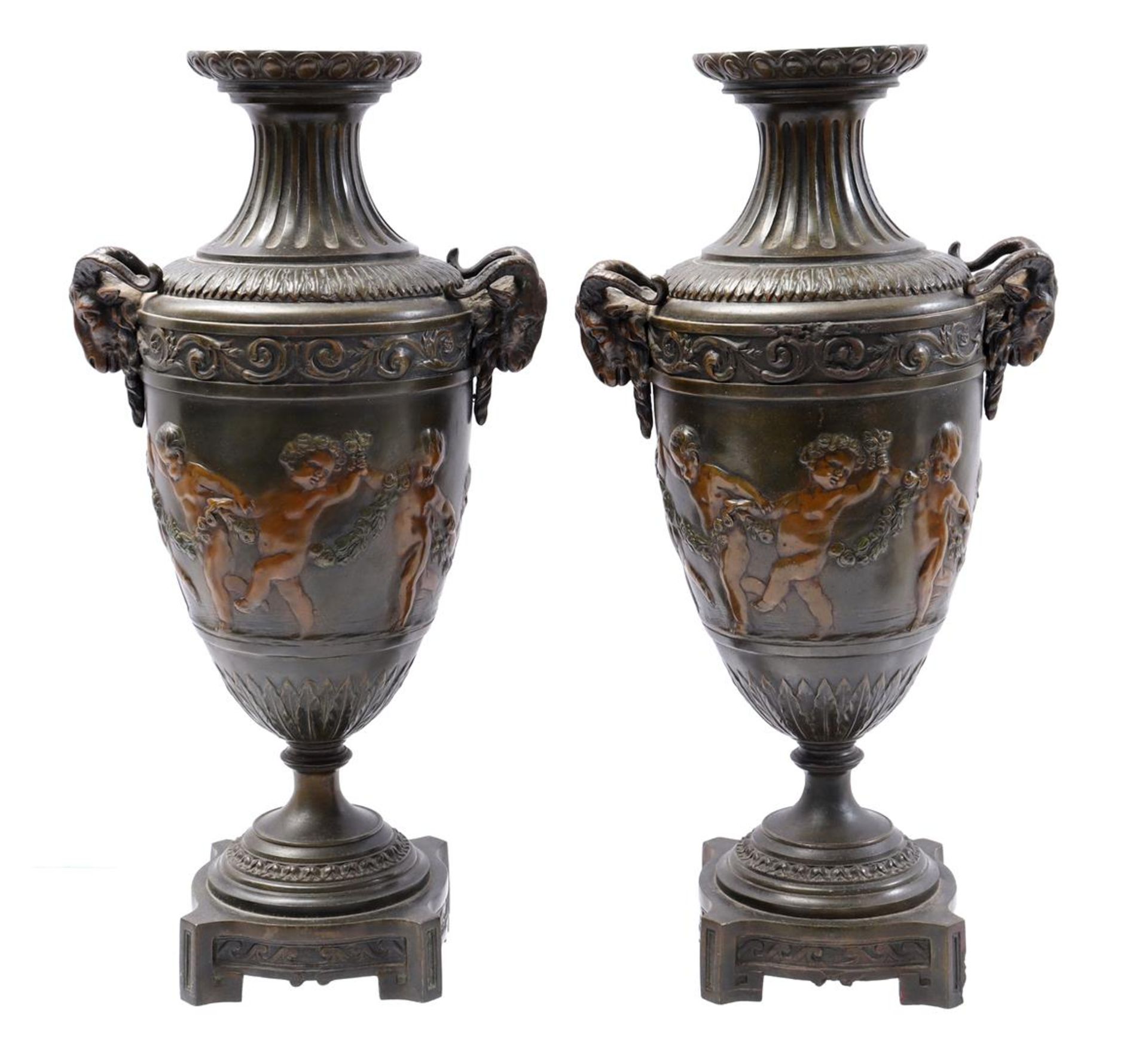 2 decorative zamak vases