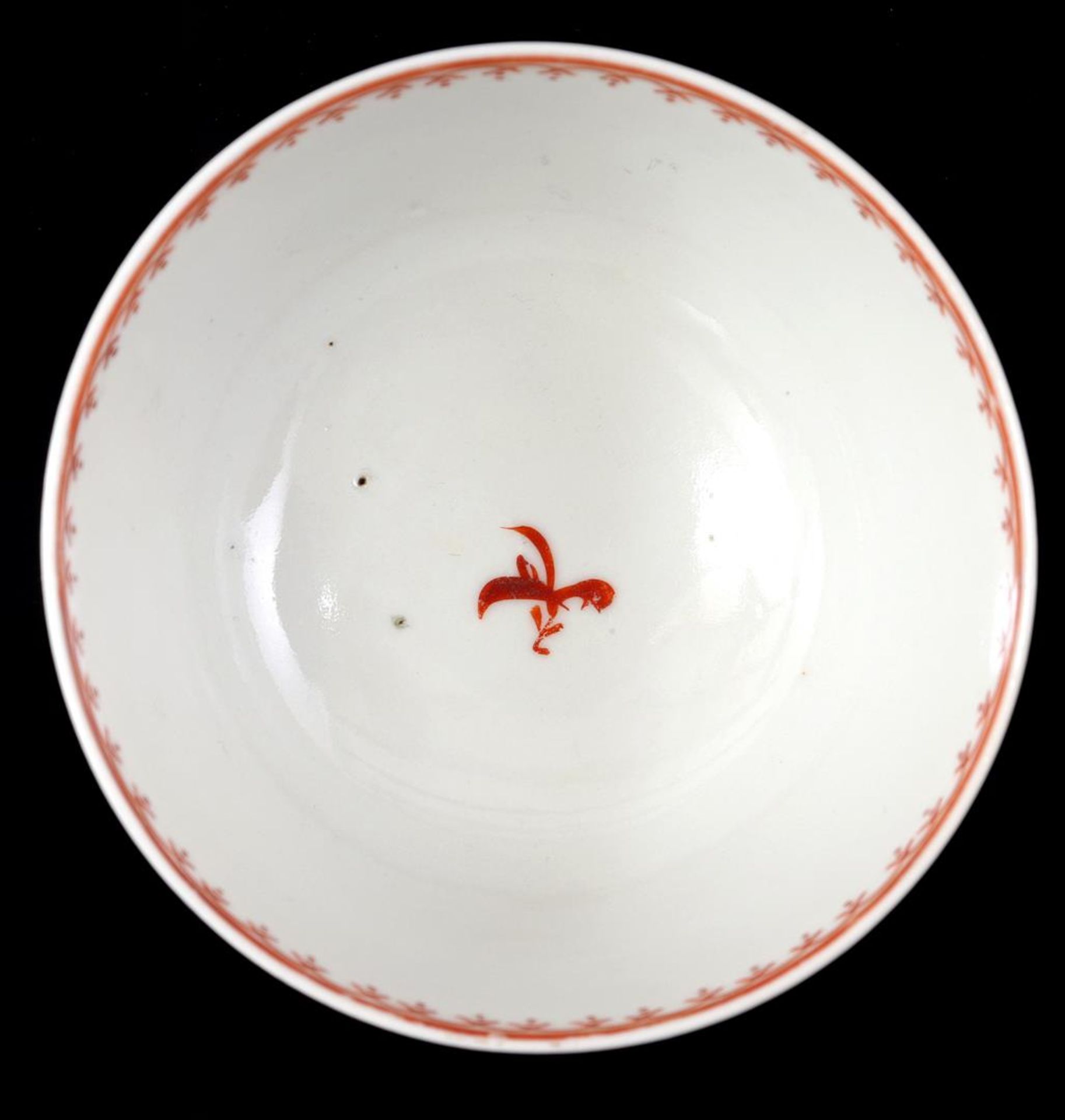 Porcelain cup and saucer, Qianlong - Image 2 of 3