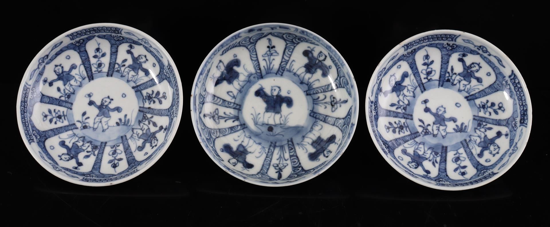 3 porcelain cups and saucers, Qianlong - Image 2 of 7