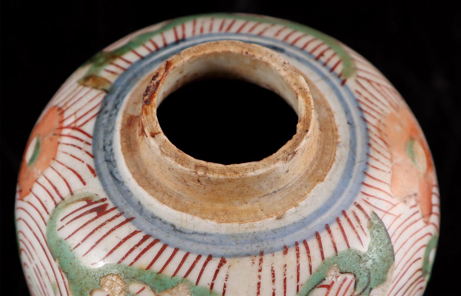 Porcelain Flying Horse vase, Transition - Image 3 of 4