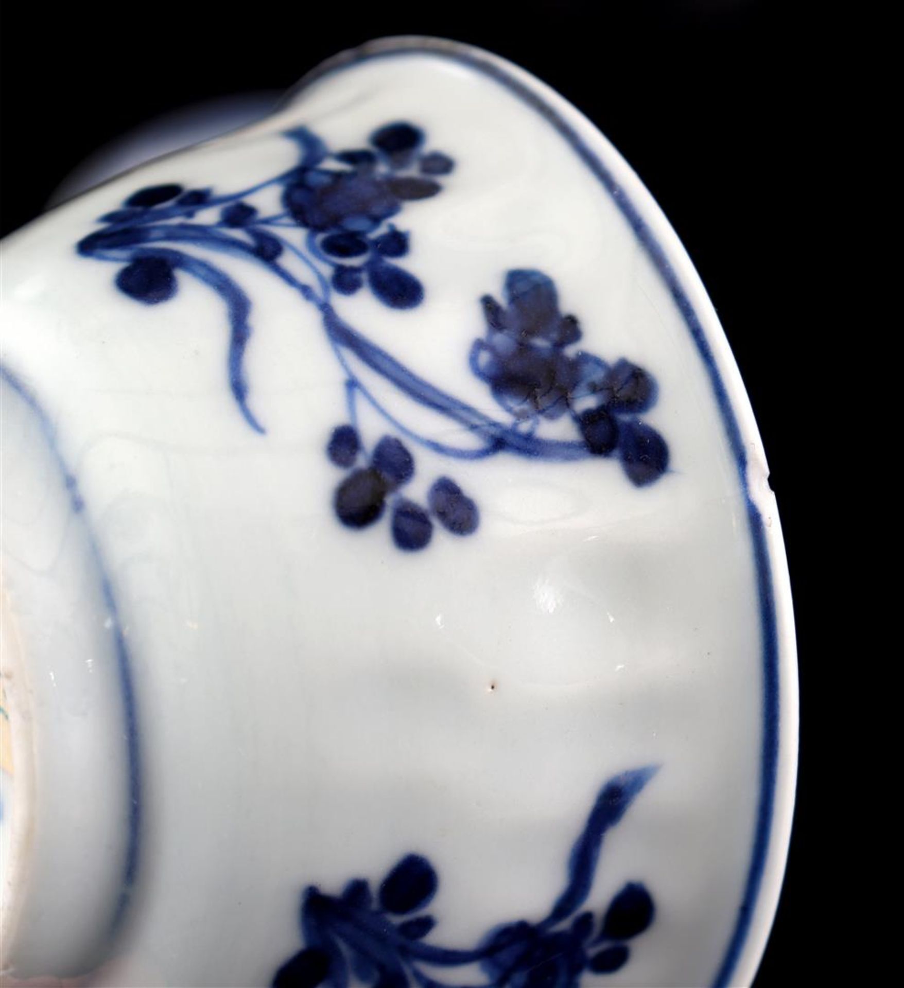 5 porcelain cups and 6 saucers, Kangxi - Image 5 of 6