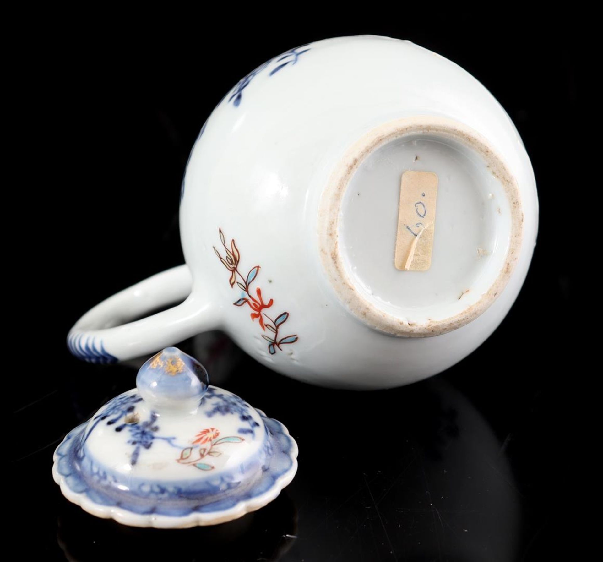 Porcelain teapot and cream jug, Qianlong - Image 13 of 13
