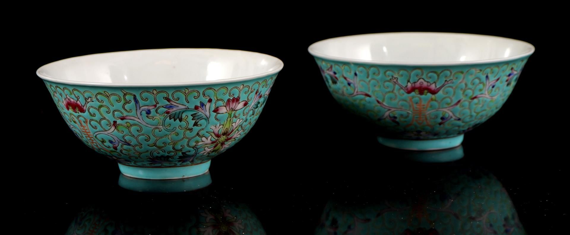 2 porcelain Famille Rose bowls