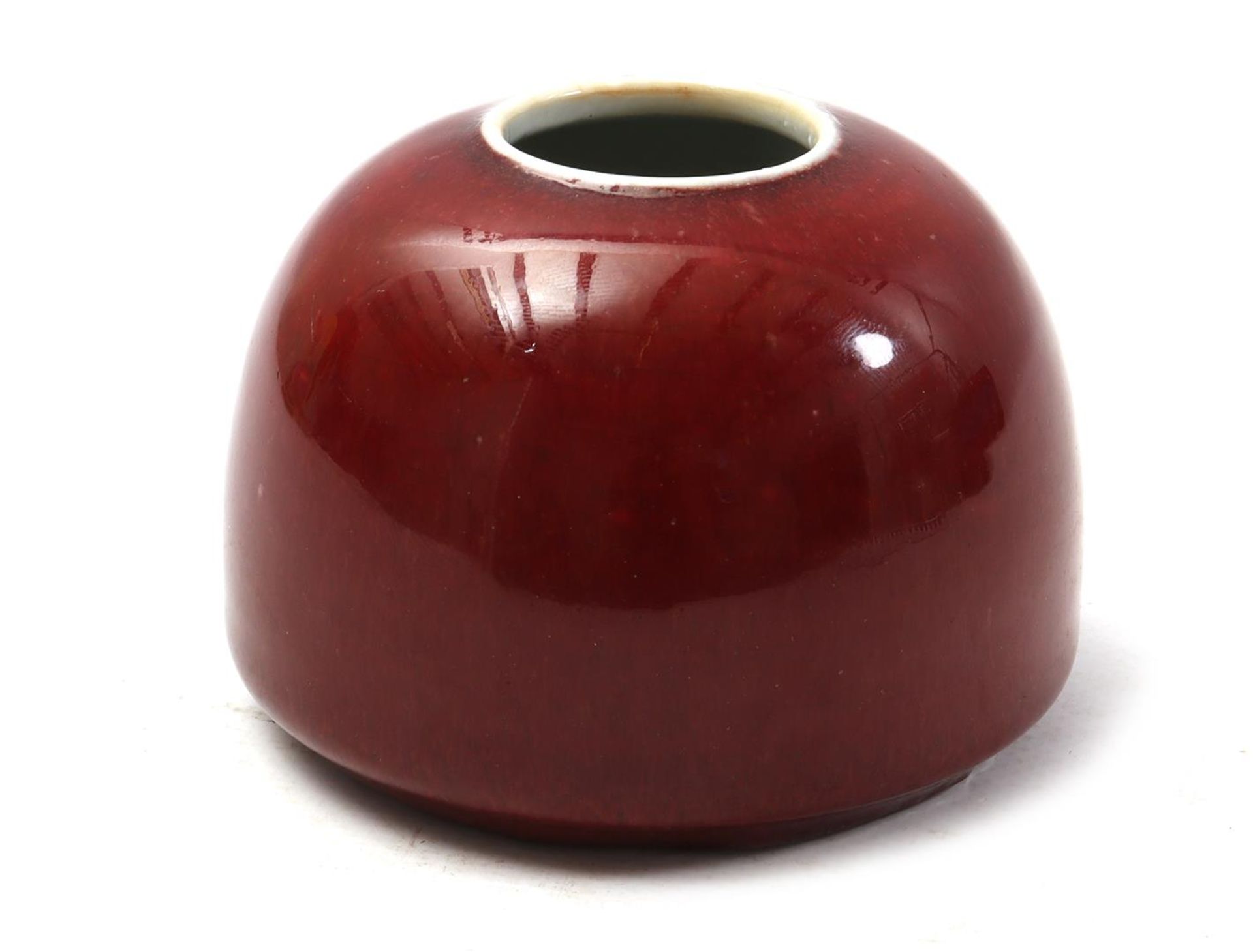 Porcelain sang de boeuf pot