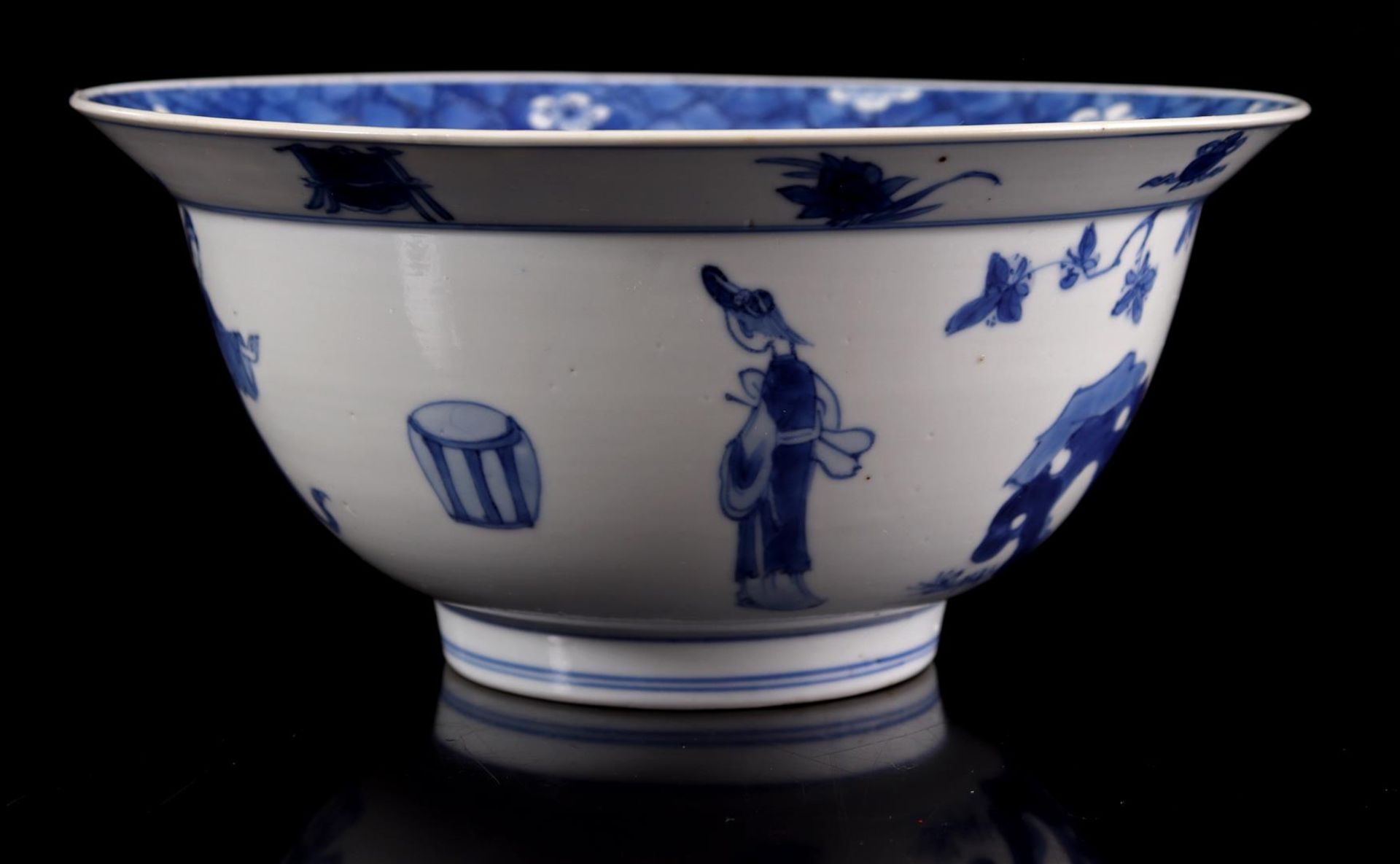 Porcelain hooded bowl, Kangxi - Image 2 of 8