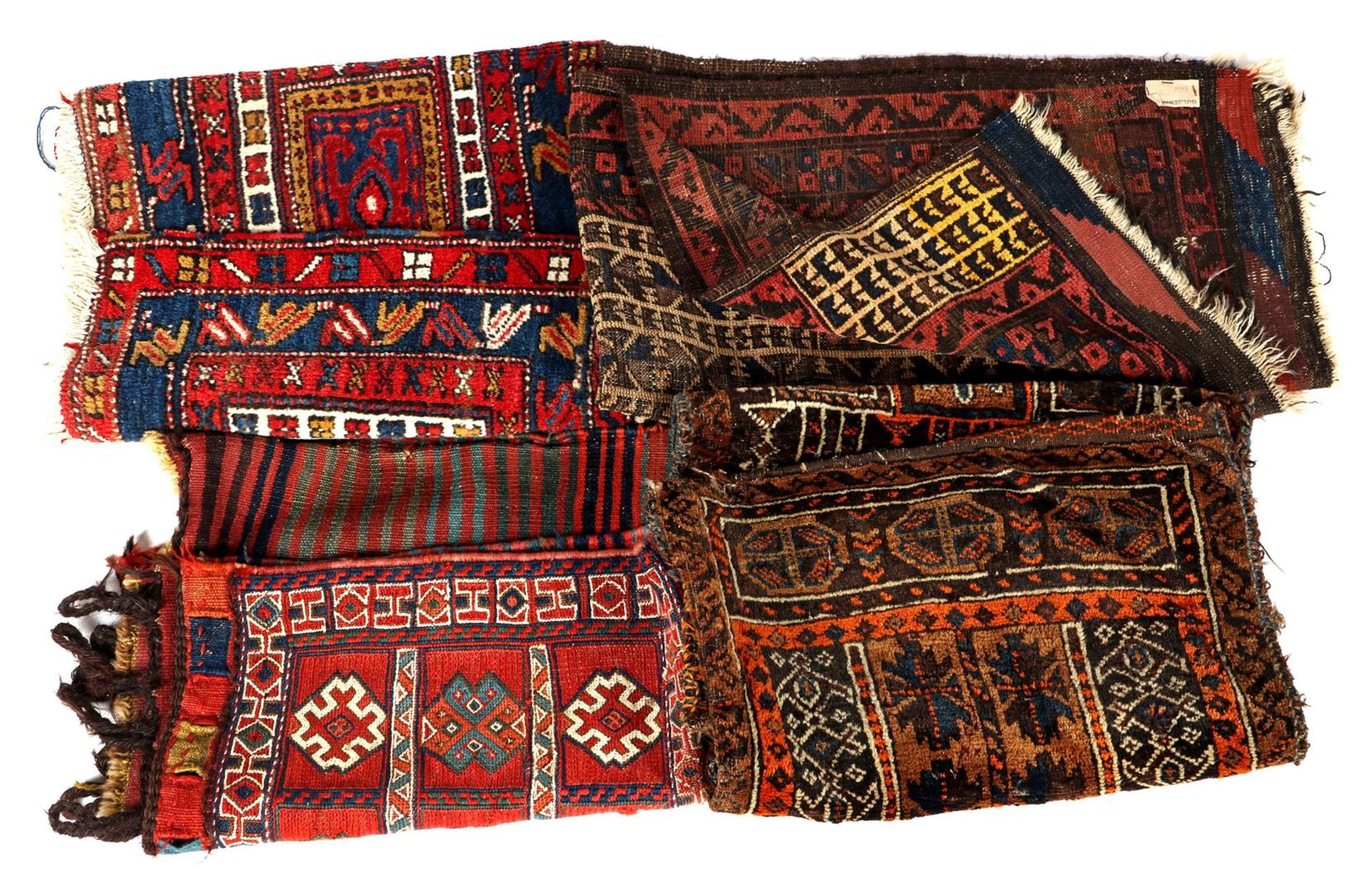 Lot with 4 different oriental textiles