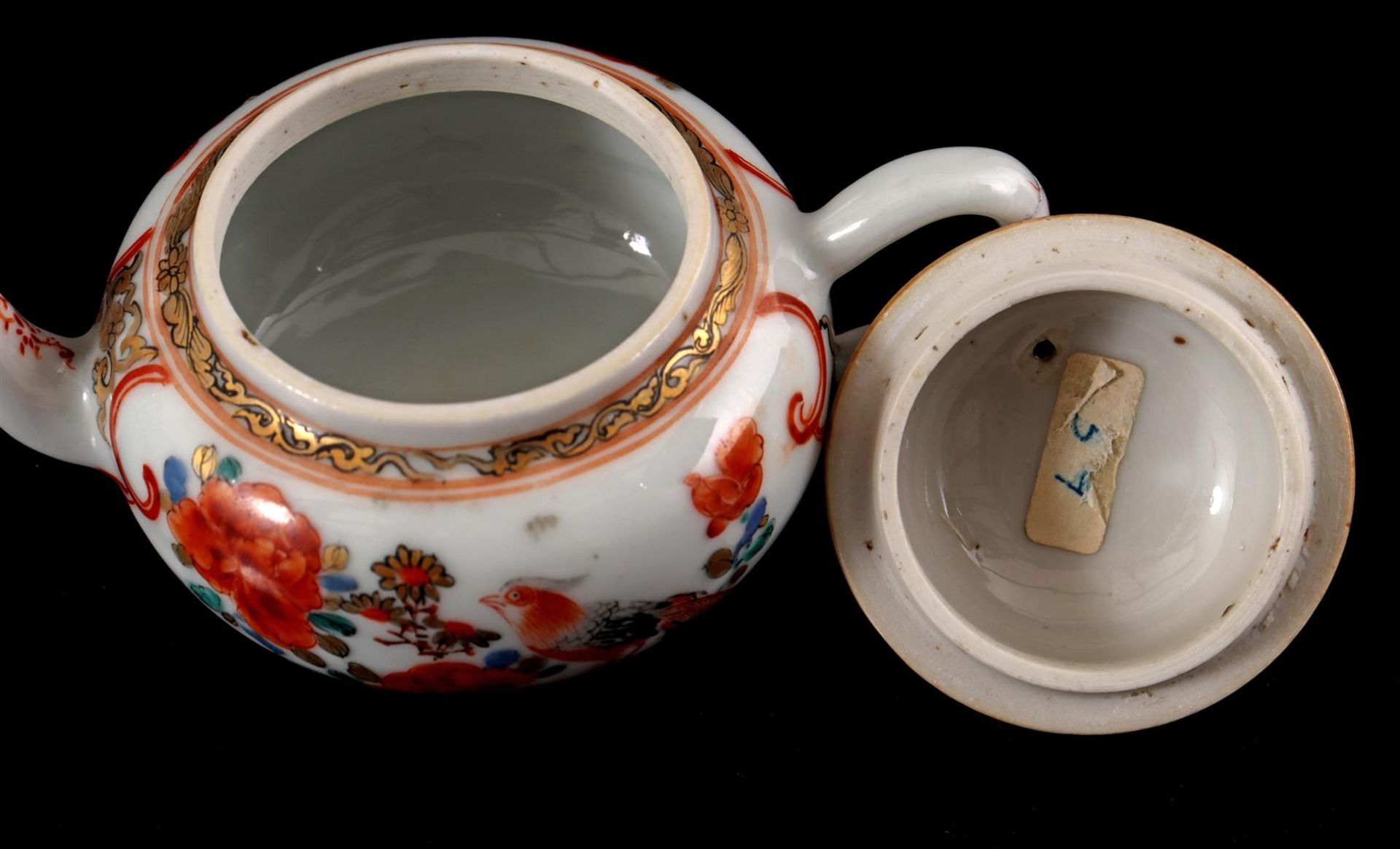 Porcelain teapot, Yongzheng - Image 4 of 5