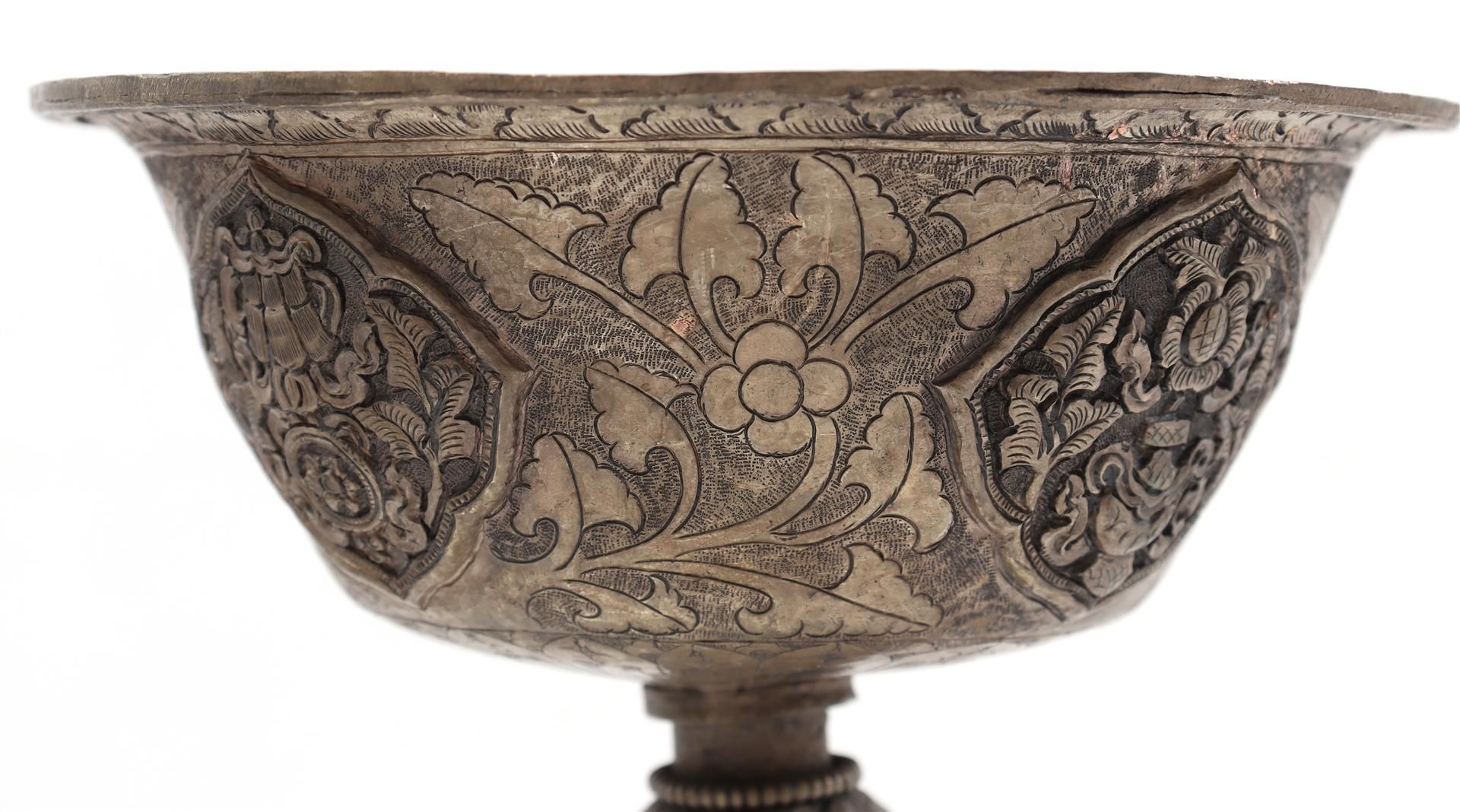 2 oriental metal cups, - Image 3 of 3