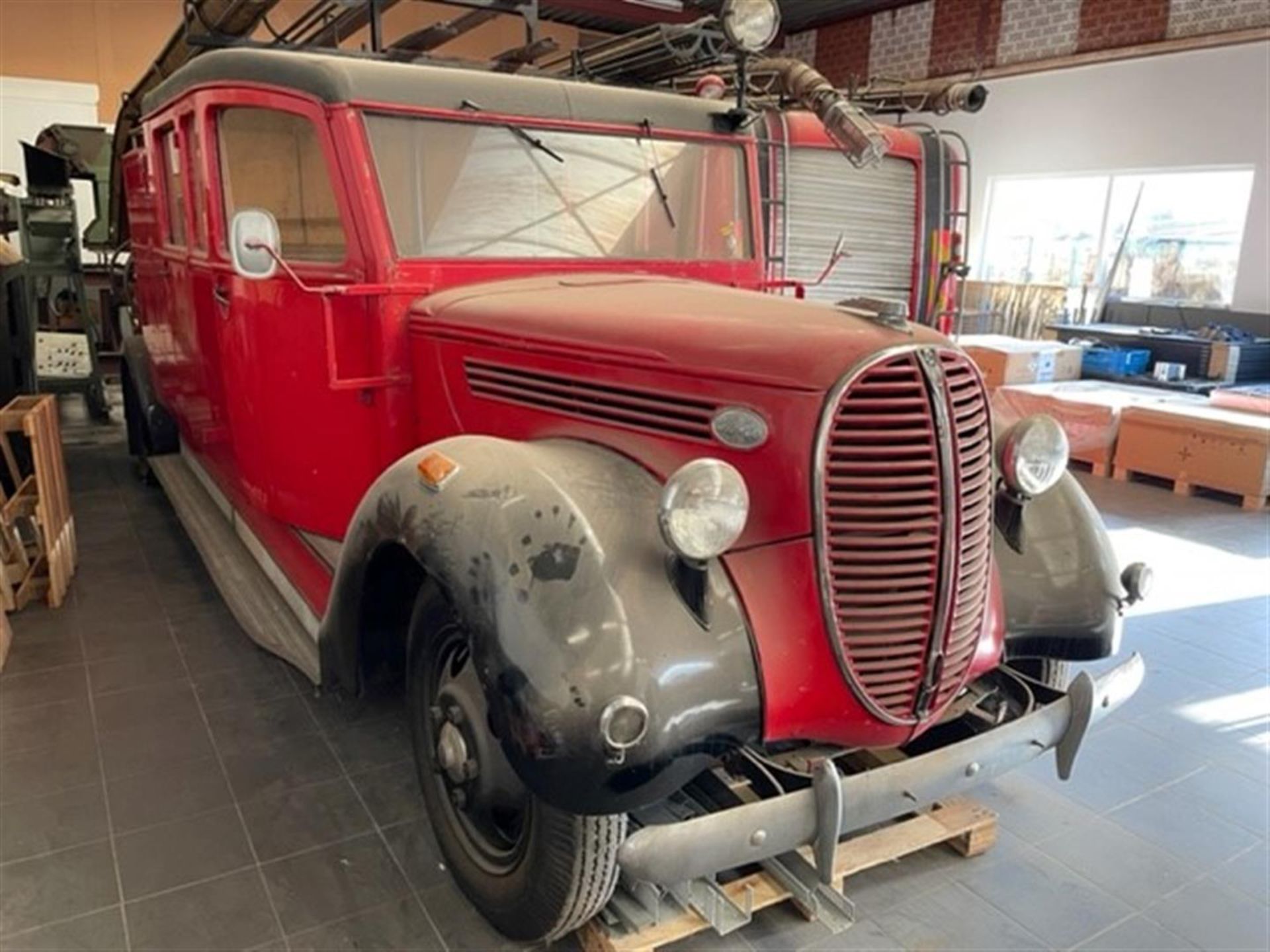 Old Timer fire truck - Bild 3 aus 23