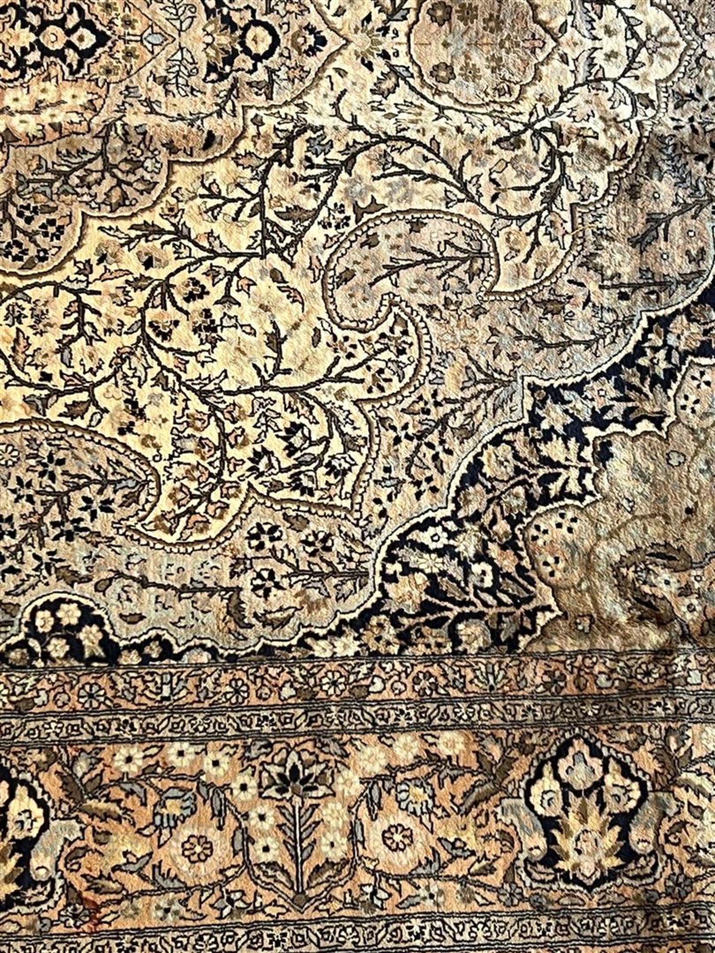 Hand-knotted cashmere silk carpet - Image 3 of 4