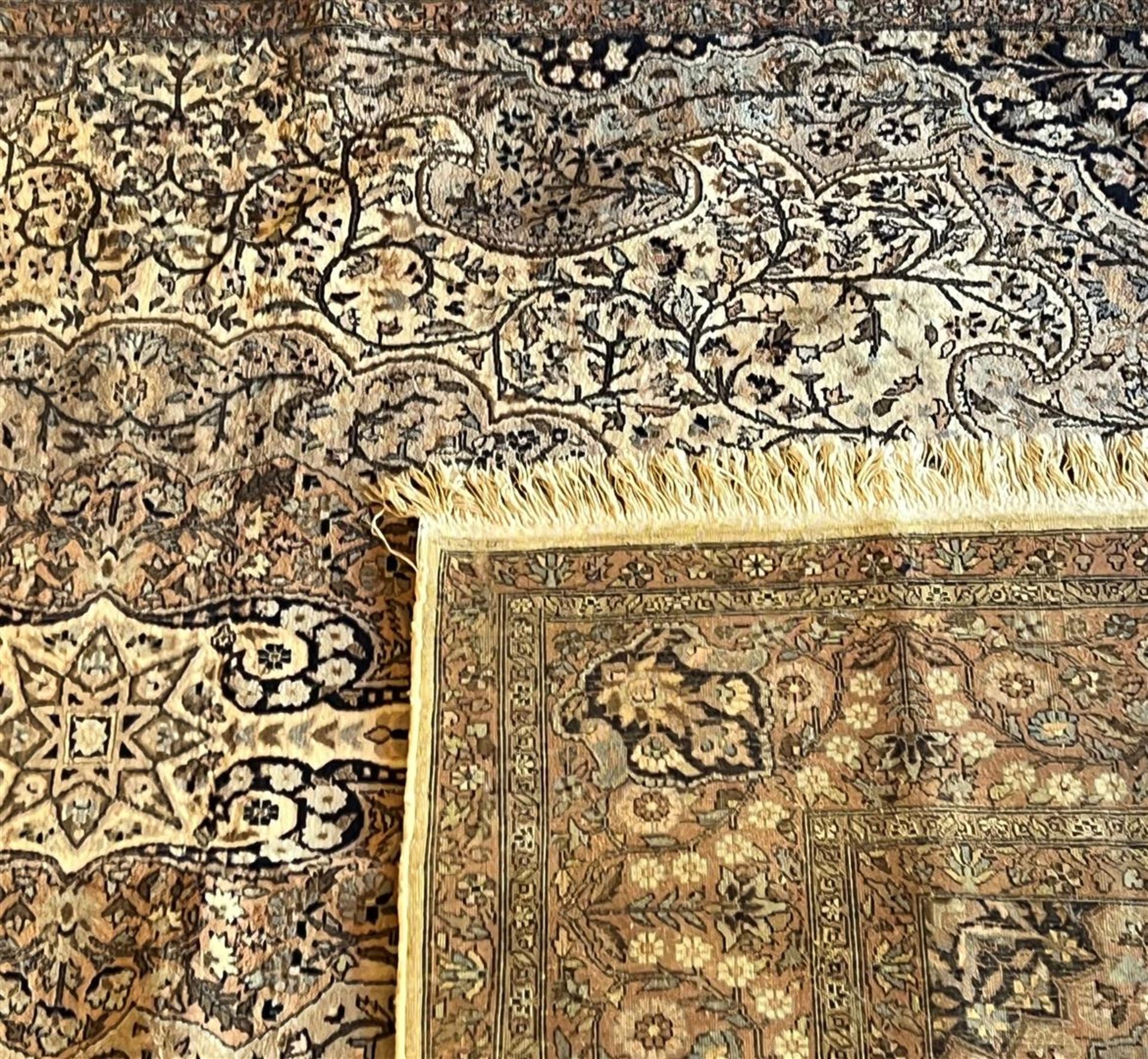 Hand-knotted cashmere silk carpet - Image 4 of 4