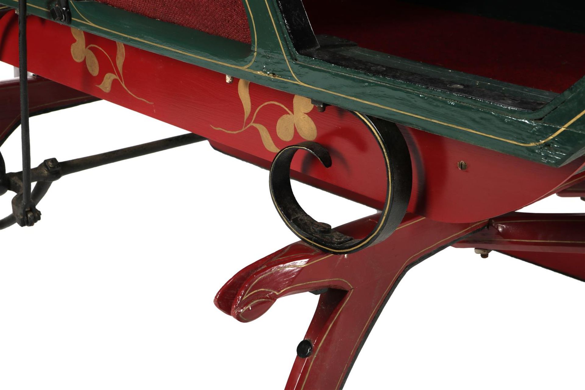 Green and red lacquered wooden and metal sleigh with upholstery - Image 5 of 10