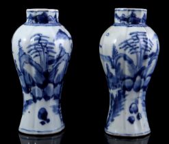 2 porcelain vases, Kangxi