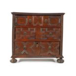 Oak 3-drawer chest of drawers with profiled frames