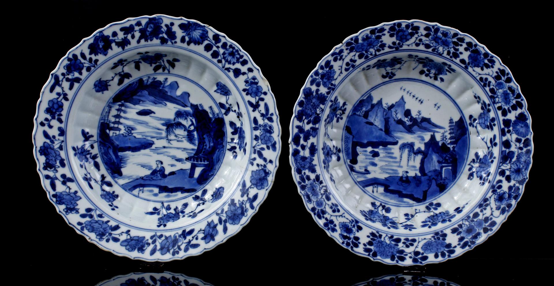 2 porcelain dishes, Kangxi