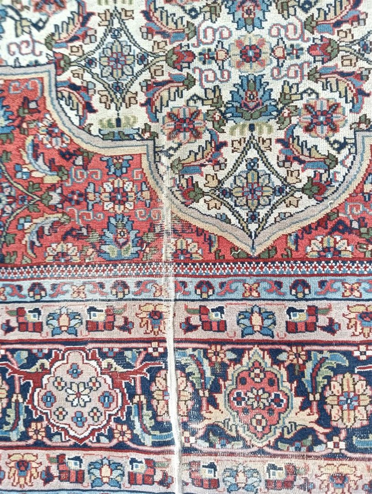 Oriental carpet - Image 3 of 6