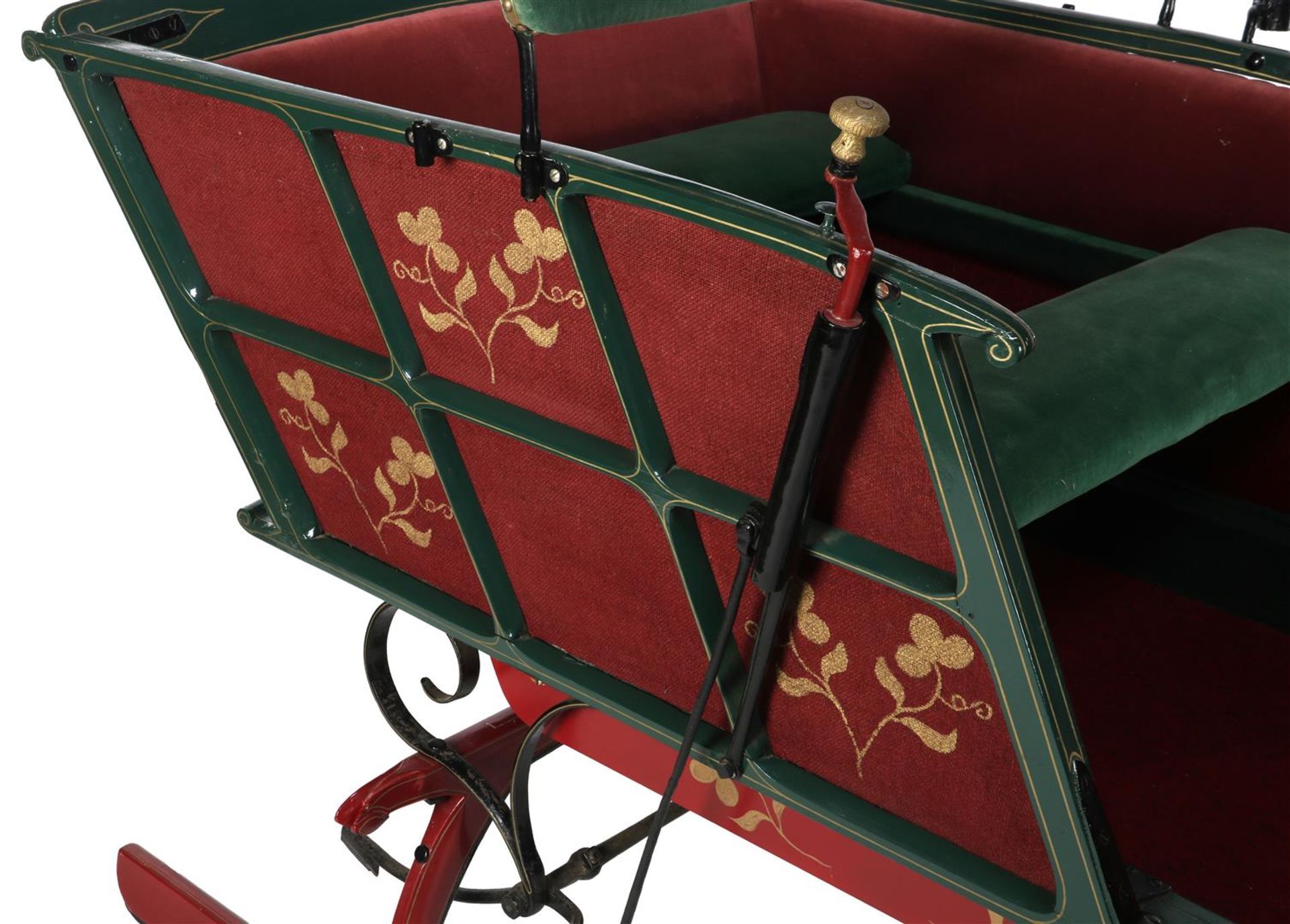 Green and red lacquered wooden and metal sleigh with upholstery - Image 3 of 10