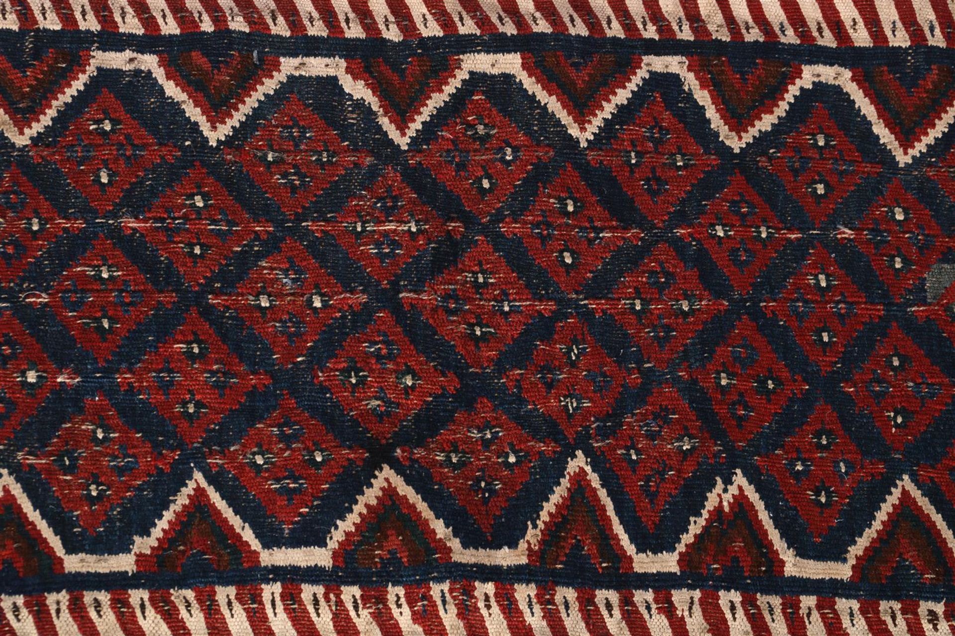 Bakhtiar Kelim carpet - Image 2 of 4