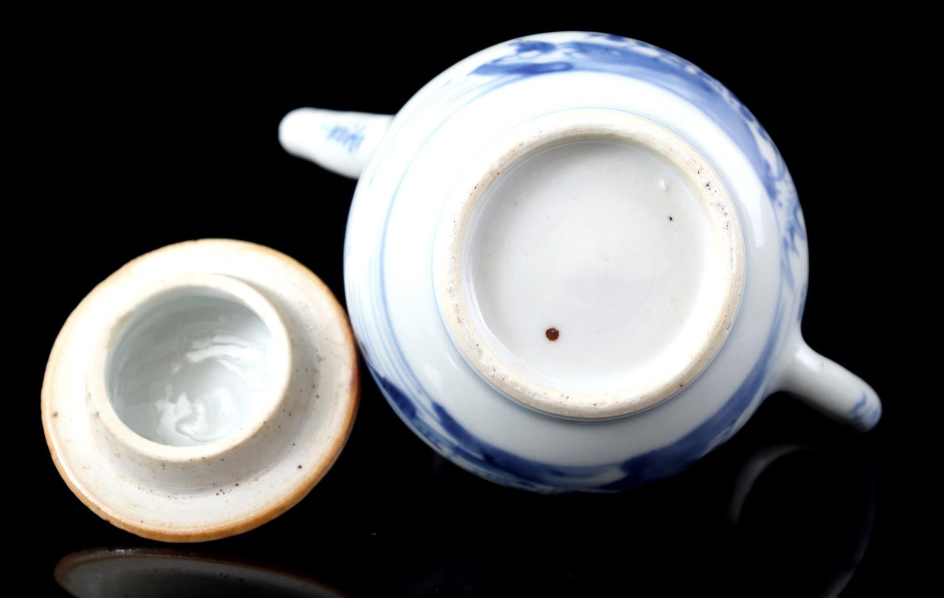 Porcelain teapot Willow decor, Qianlong - Image 4 of 4