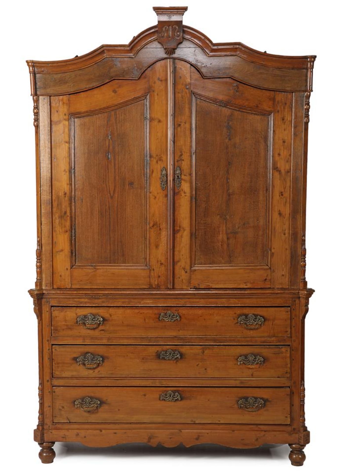 Oak with pine cabinet with largely oak hood