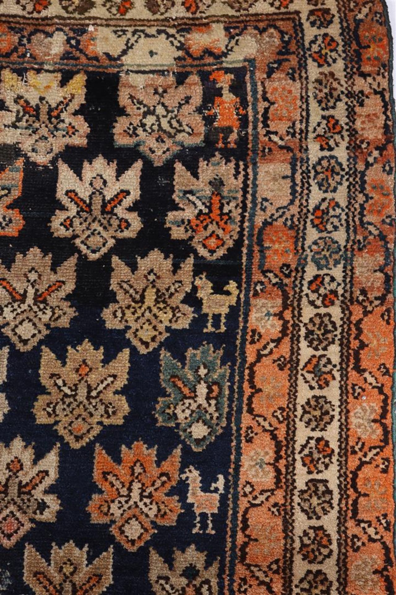 Hamadan carpet - Image 2 of 4