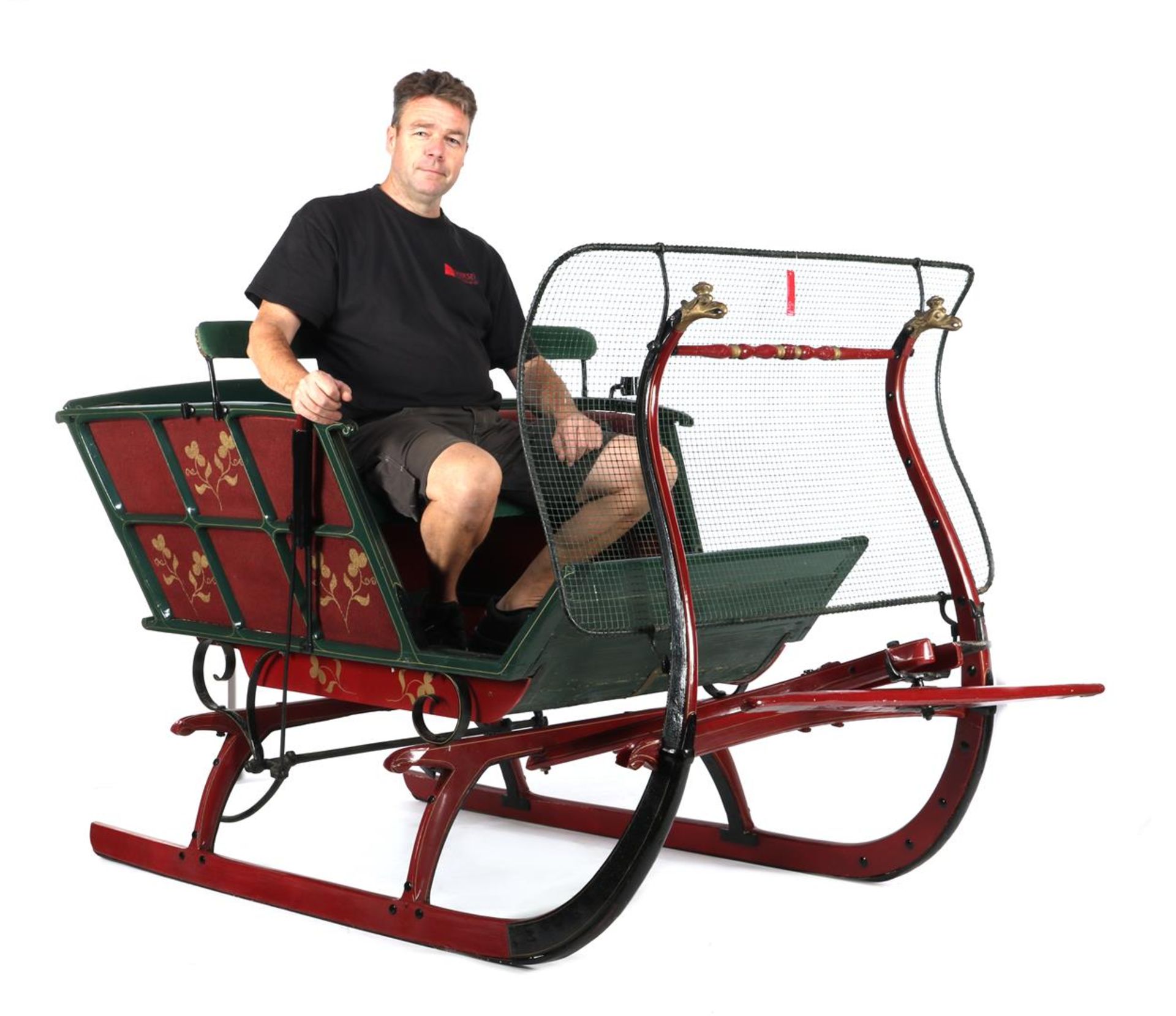 Green and red lacquered wooden and metal sleigh with upholstery - Image 2 of 10