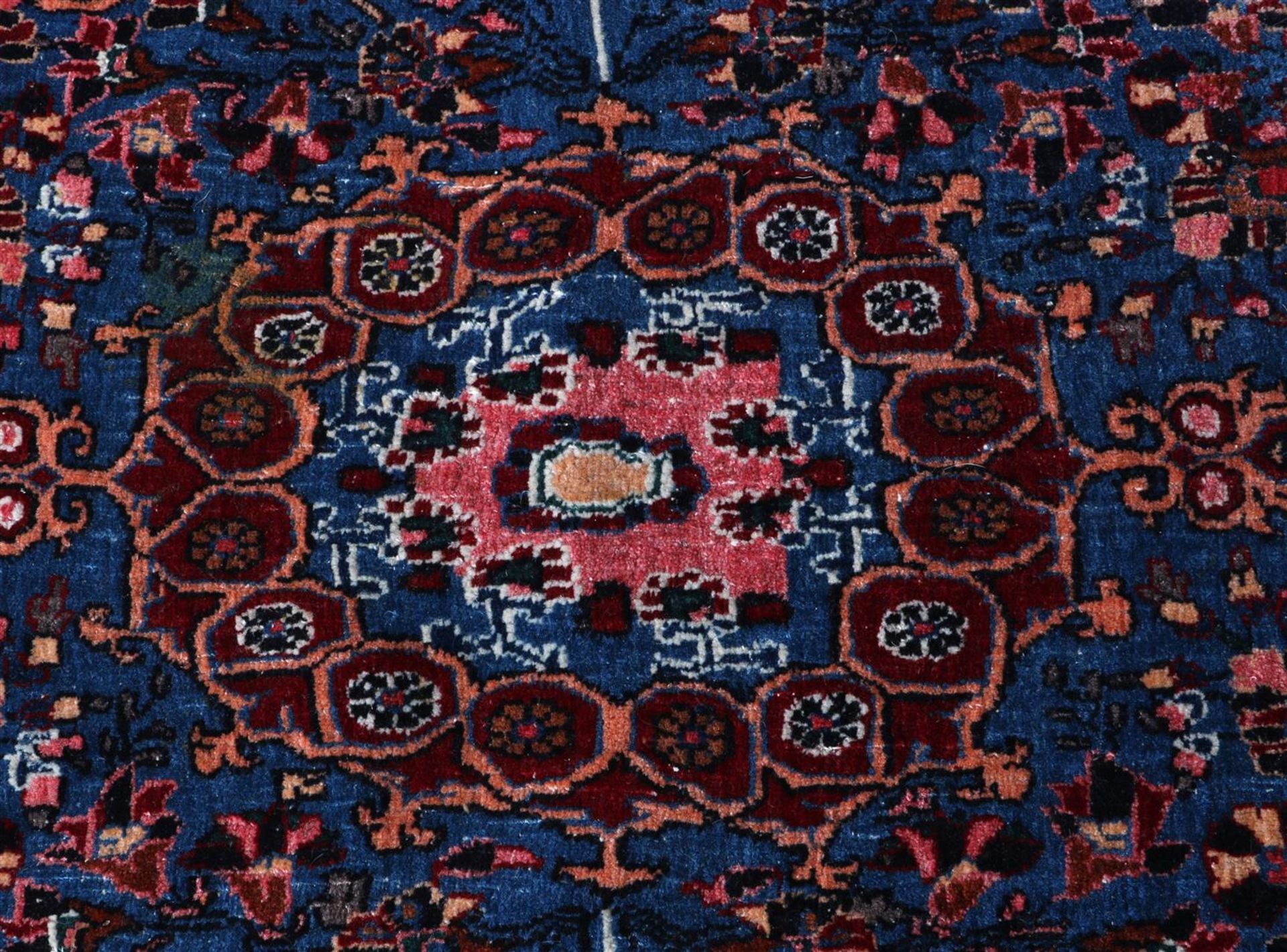 Sarugh carpet - Image 2 of 3