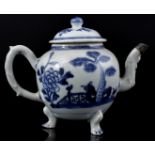 Porcelain teapot, Qianlong