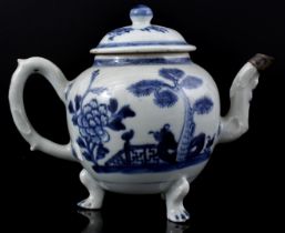 Porcelain teapot, Qianlong