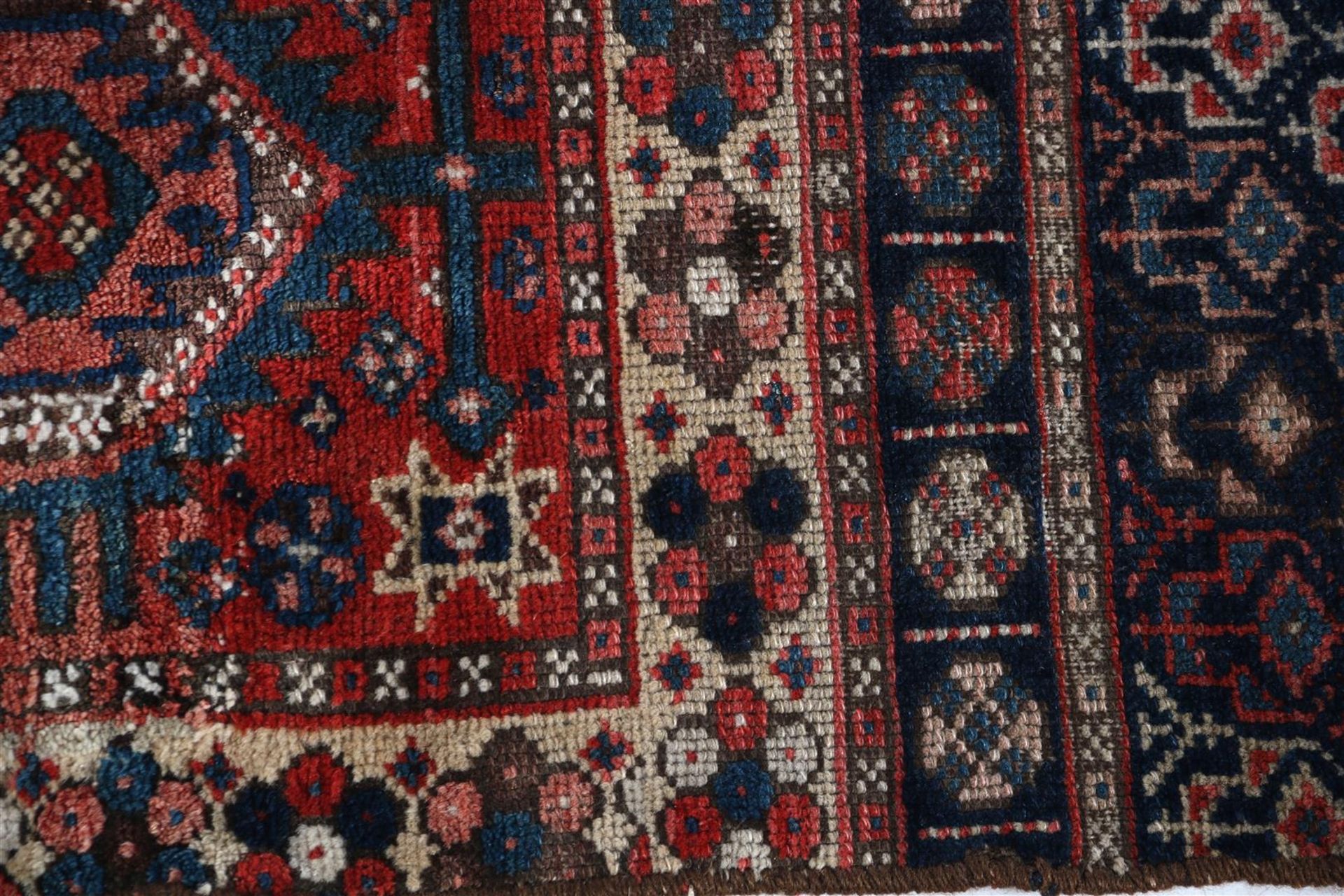 Oriental carpet - Image 3 of 4