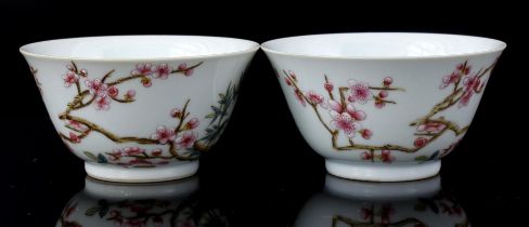 2 porcelain Famille Rose bowls