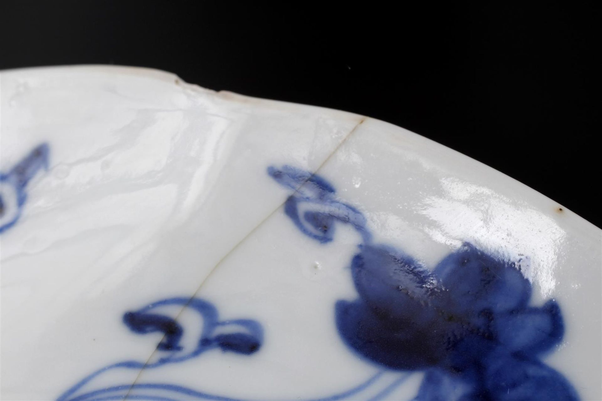 5 porcelain dishes, Kangxi - Image 9 of 9