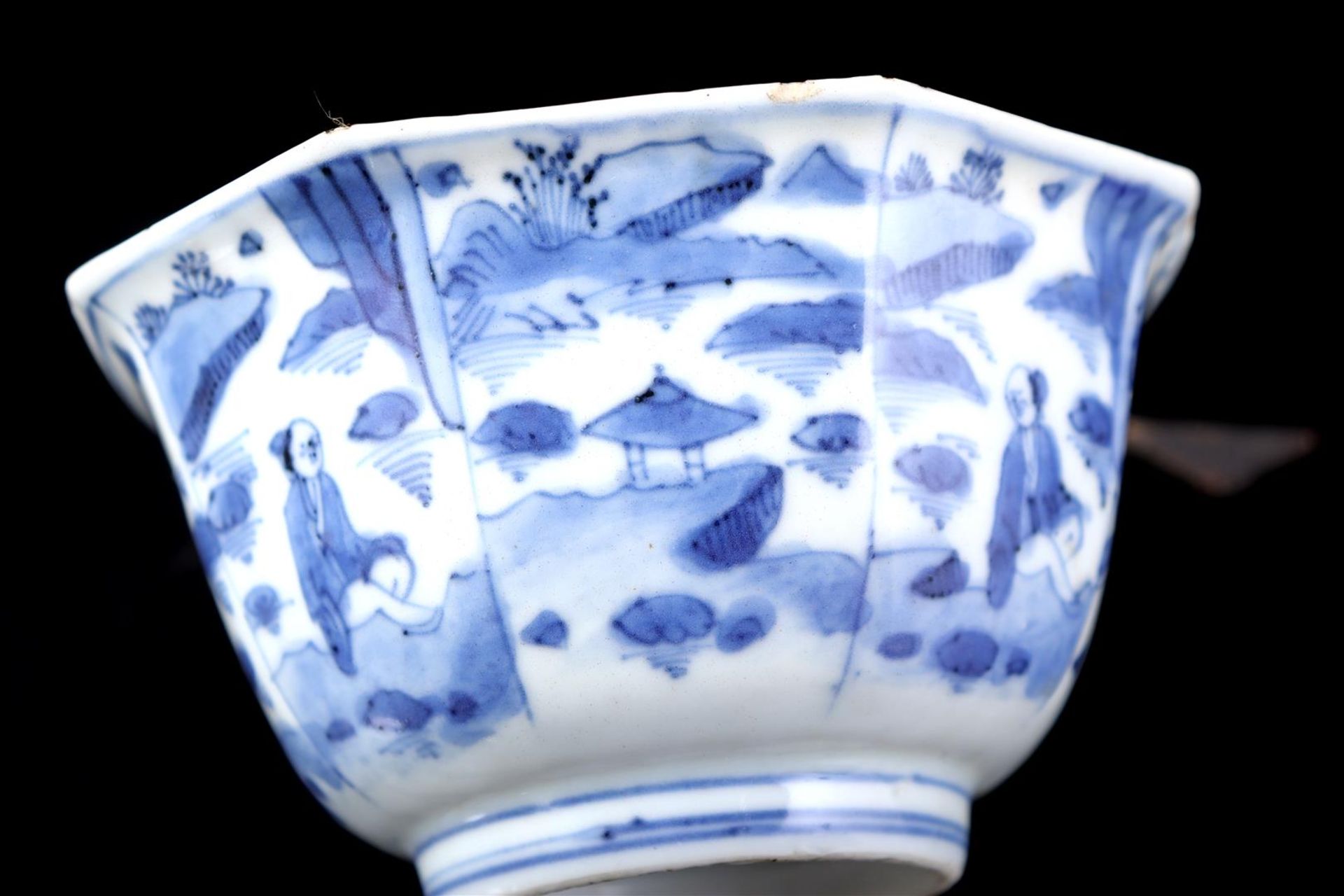 Porcelain octagonal bowl, Qianlong - Image 2 of 3