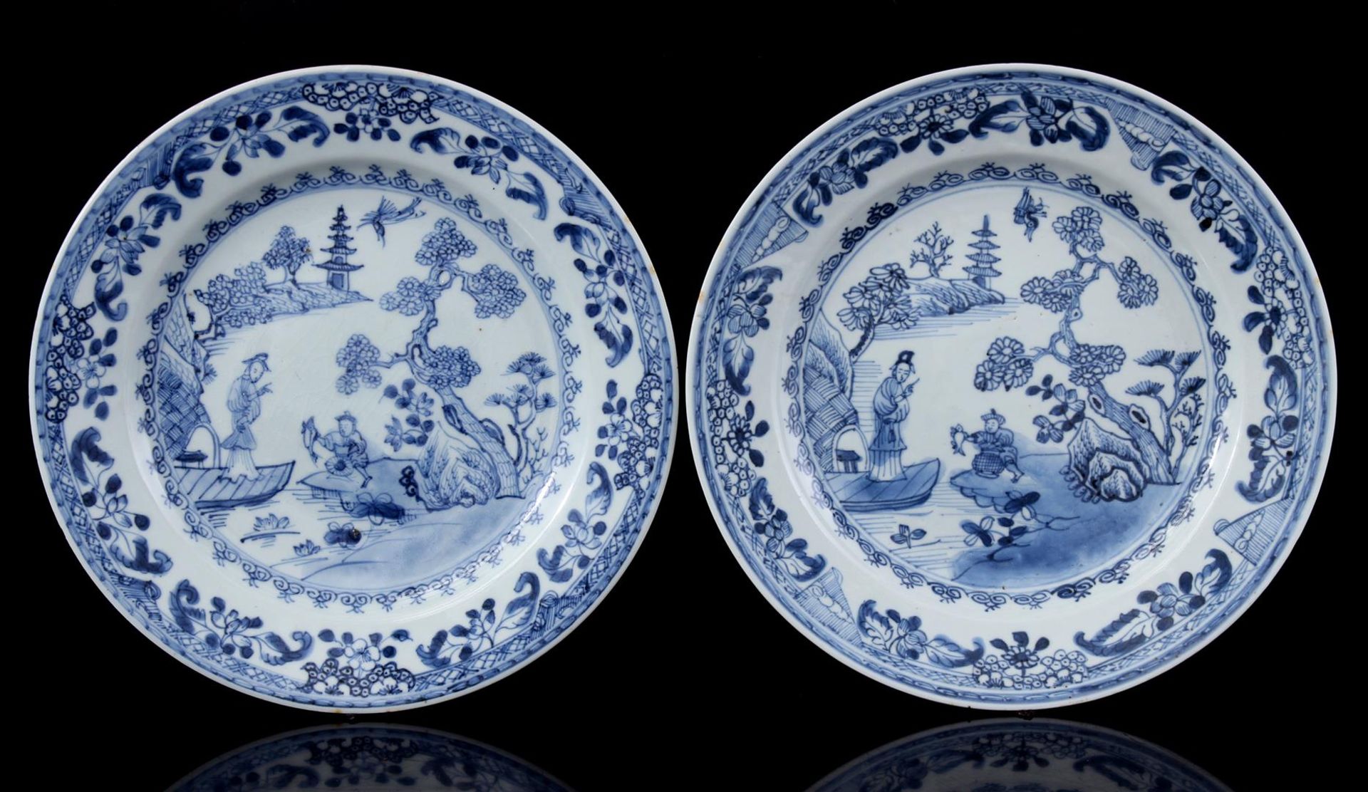 2 porcelain dishes, Qianlong