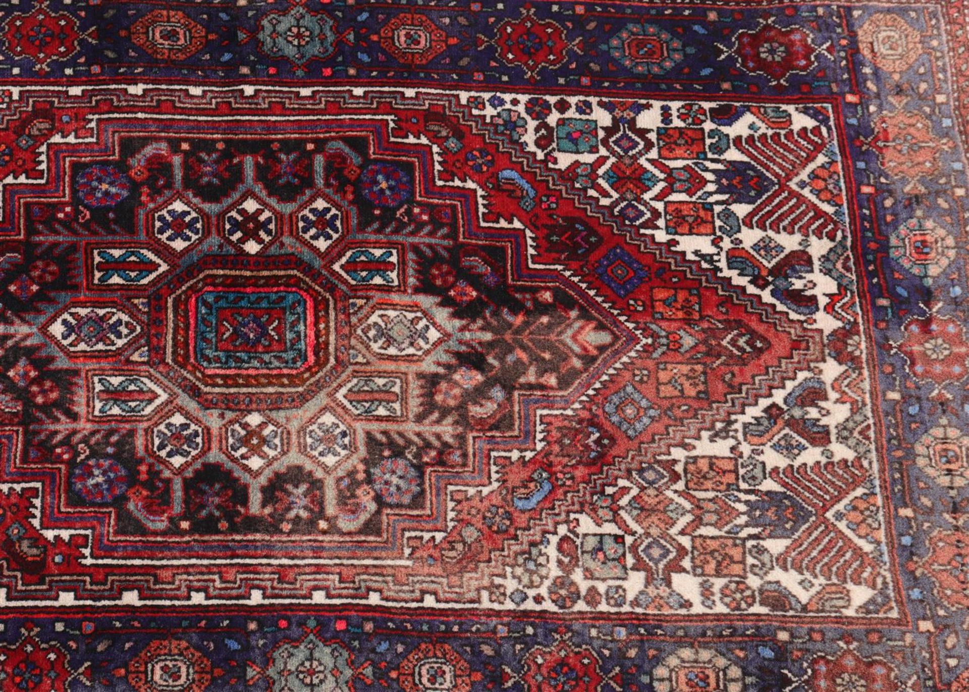 Hamadan carpet - Image 2 of 3