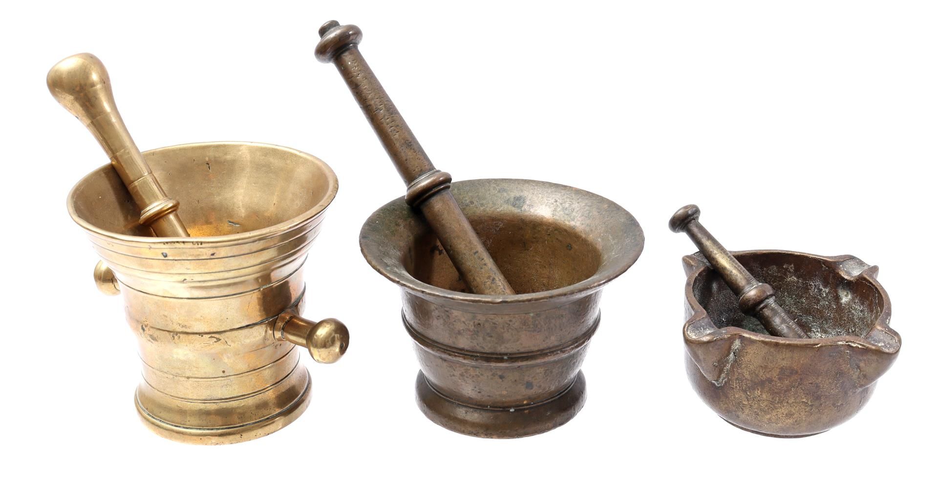 3 mortars with pestles