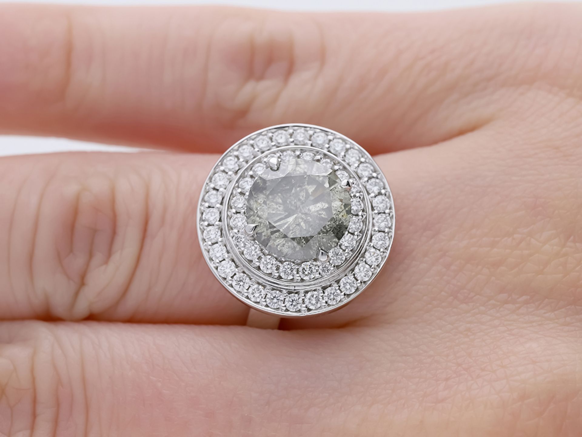 Ring with solitaire diamond and diamonds in 750 white gold - Image 5 of 6