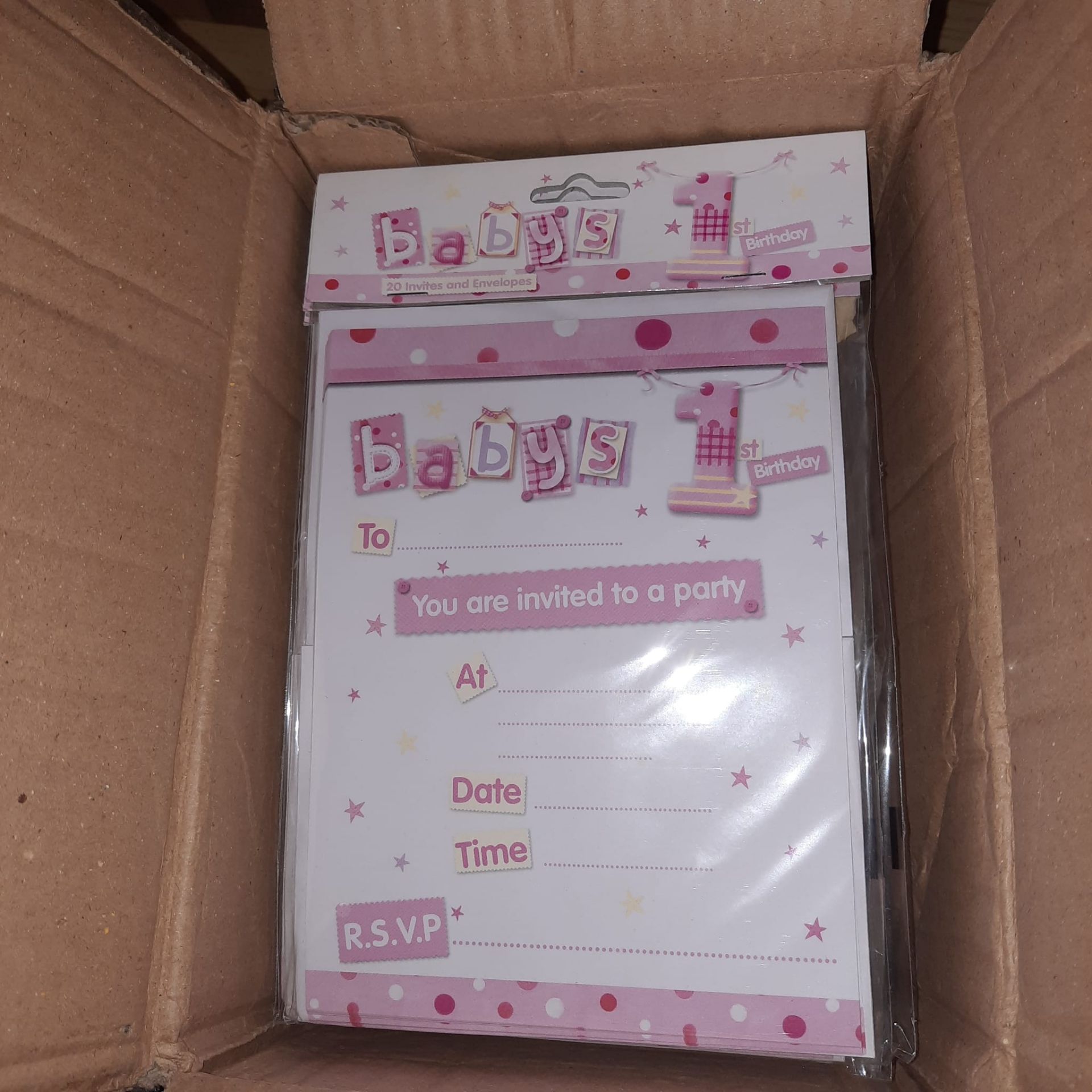 RRP £95.20 - X 16 PINK PACKS OF 20 BABY 1st BIRTHDAY INVITES WITH ENVELOPES - NEW.